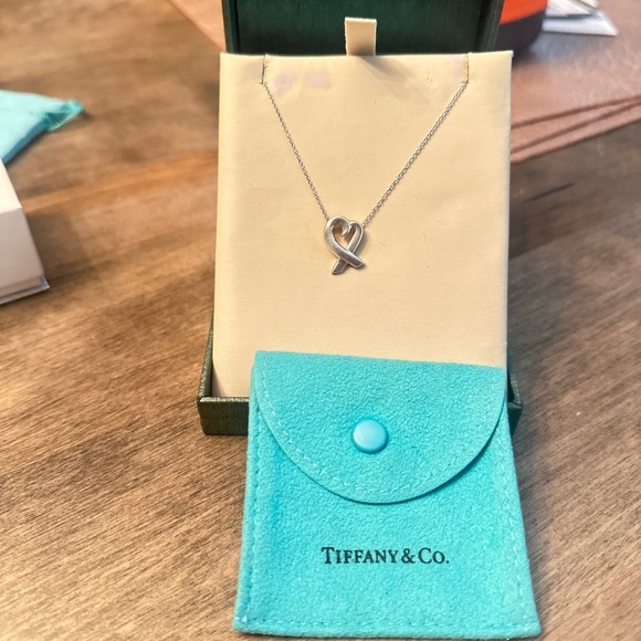 Tiffany & Co Sterling Silver Paloma Picasso Loving Heart Pendant Necklace 16" - Picture 7 of 11